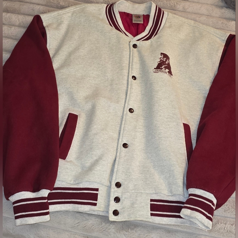 Alabama Crimson Tide Jacket. Brand Is Fruit of The Loom. Adult XL